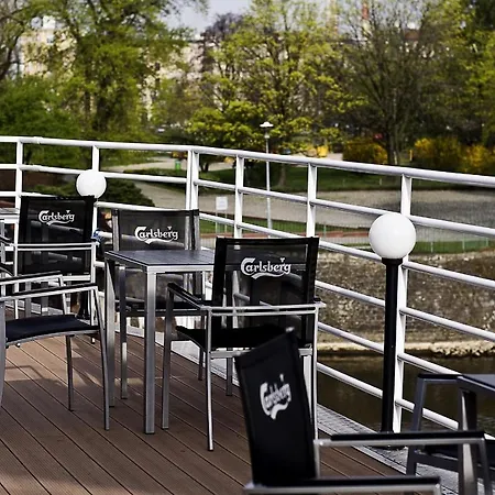 Hostel Schronisko Na Wyspie Wroclaw