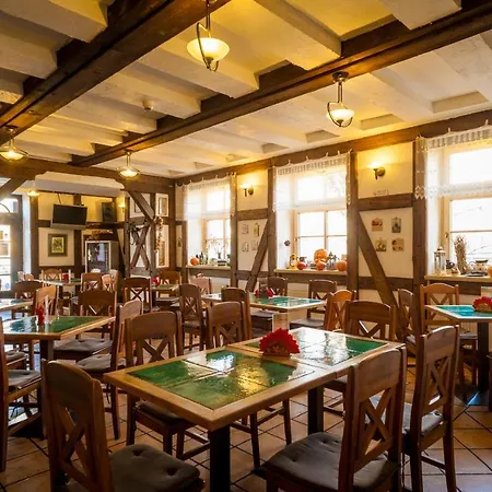 Schronisko Na Wyspie Hostel *