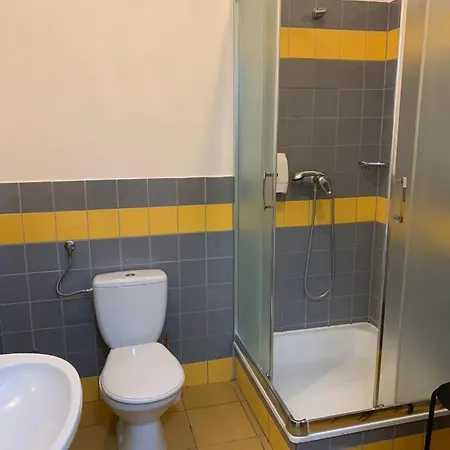 Schronisko Na Wyspie *