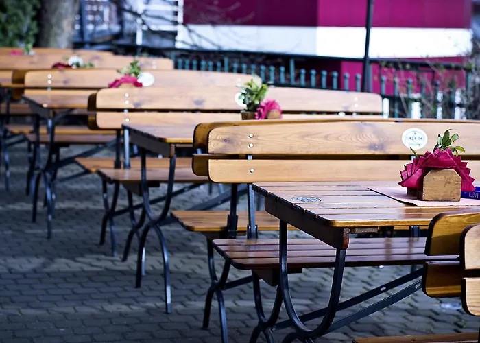 Hostel Schronisko Na Wyspie *